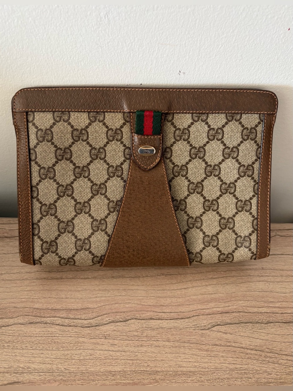 Gucci vintage clutch bag GG Monogram purse